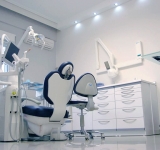 Οδοντίατρος - Λάρισα - Κολώνα Χάιδω