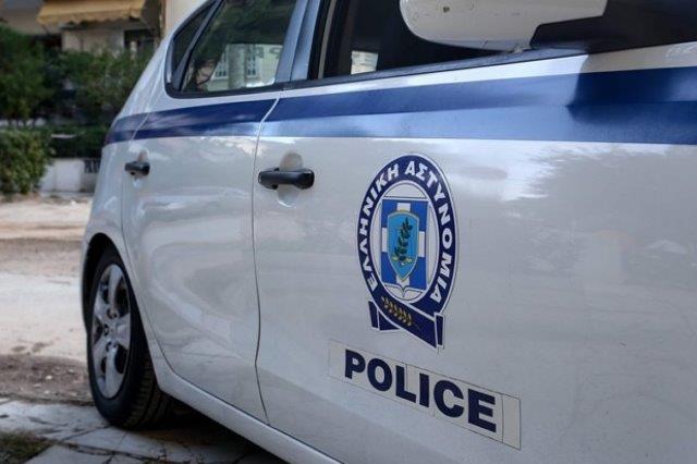 Φάρσαλα: Πυροβόλησε με καραμπίνα σε σπίτι - Τρεις συλλήψεις από την αστυνομία