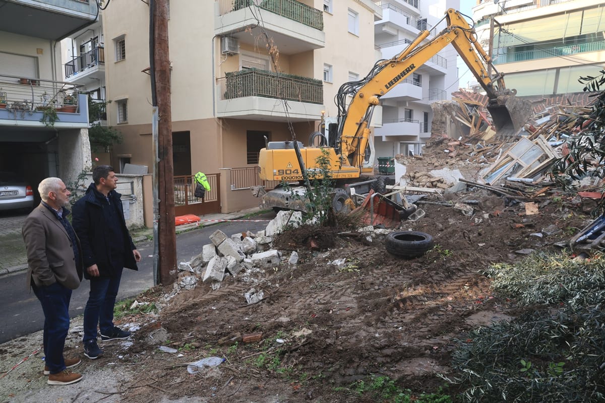 Με εντατικούς ρυθμούς εκτελείται το πρόγραμμα κατεδαφίσεων επικίνδυνων κτιρίων - Σε Φουρτούνα, Κουλούρι και Κουτσόχερο οι επόμενες παρεμβάσεις