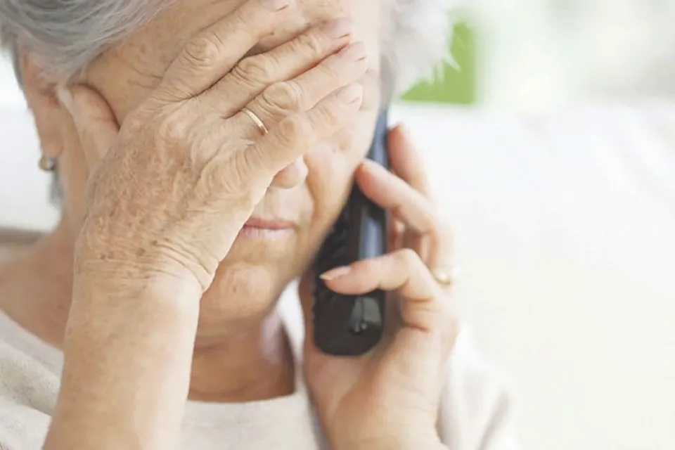 Λάρισα : Στη φυλακή ζευγάρι για απάτες σε ηλικιωμένους