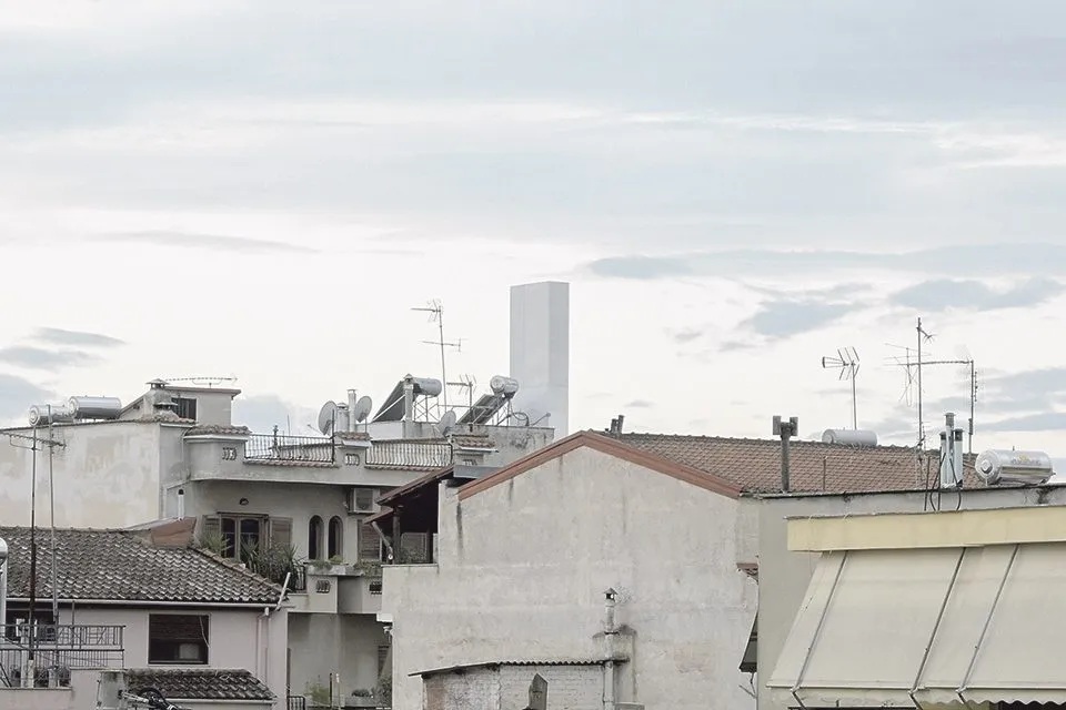 Λάρισα : Αναστάτωση από κεραία δίπλα σε σχολεία