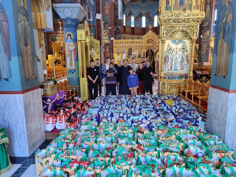 Η Ιερά Μητρόπολη και οι Ενορίες διένημαν και φέτος χιλιάδες πασχαλινά δέματα