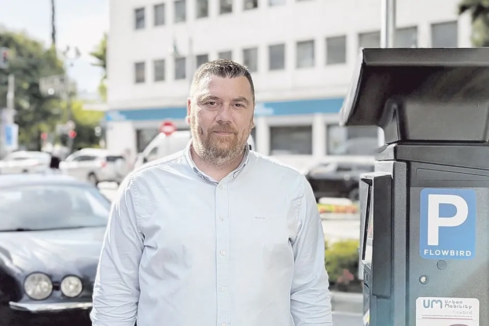 «Θέμα λεπτών έγινε η στάθμευση στο κέντρο της Λάρισας»