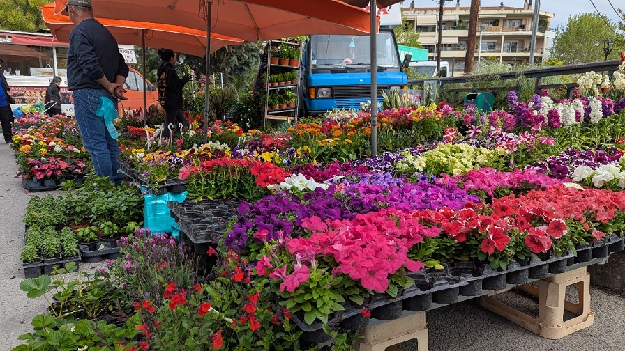 Ως τις 10 πμ οι λαϊκές αγορές της Τετάρτης και της Πέμπτης, λόγω καύσωνα