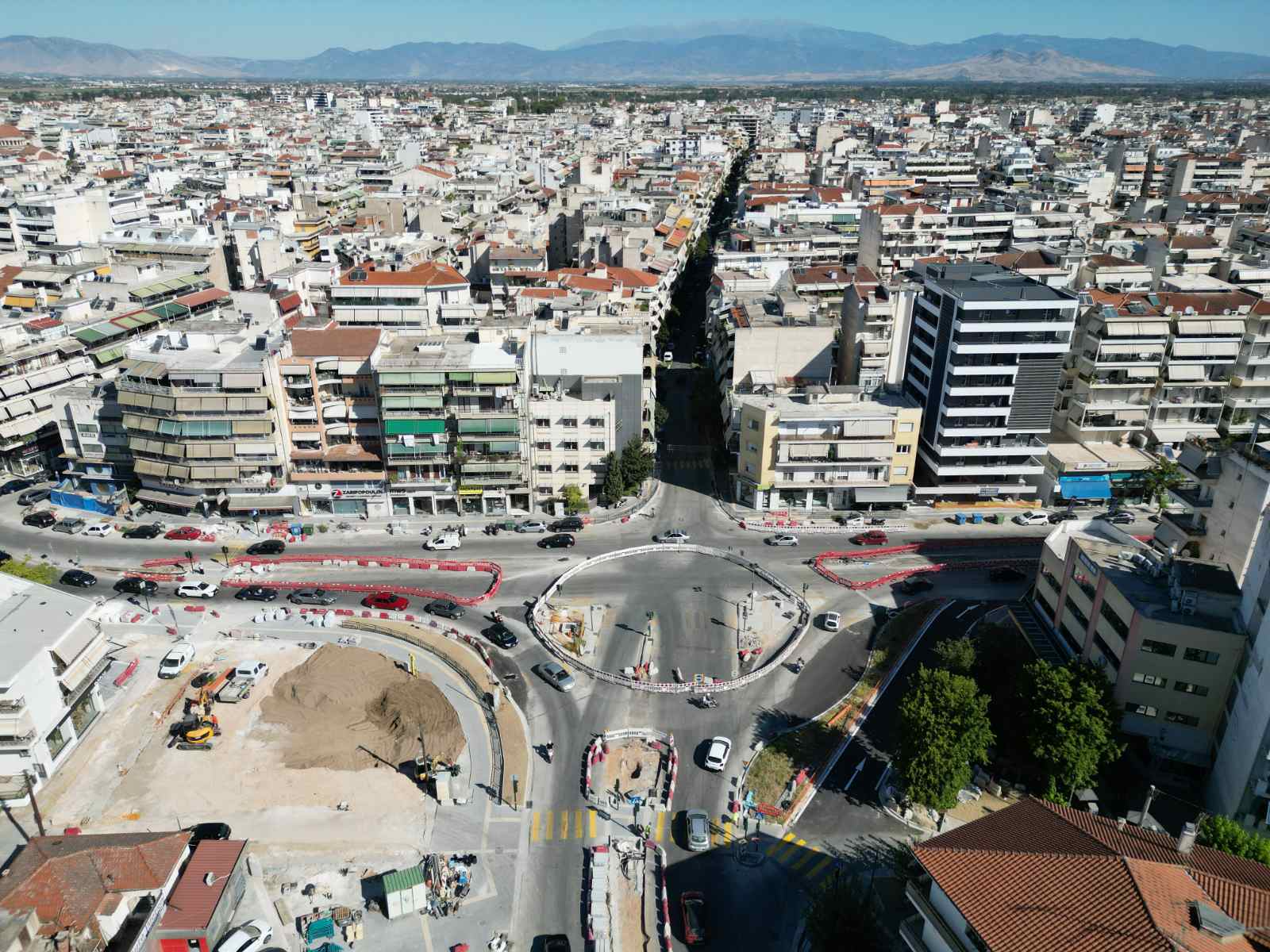 Ανακατασκευή πεζοδρομίων στην στην οδό Ηρώων Πολυτεχνείου - Σε ισχύ από την Τετάρτη νέες κυκλοφοριακές ρυθμίσες